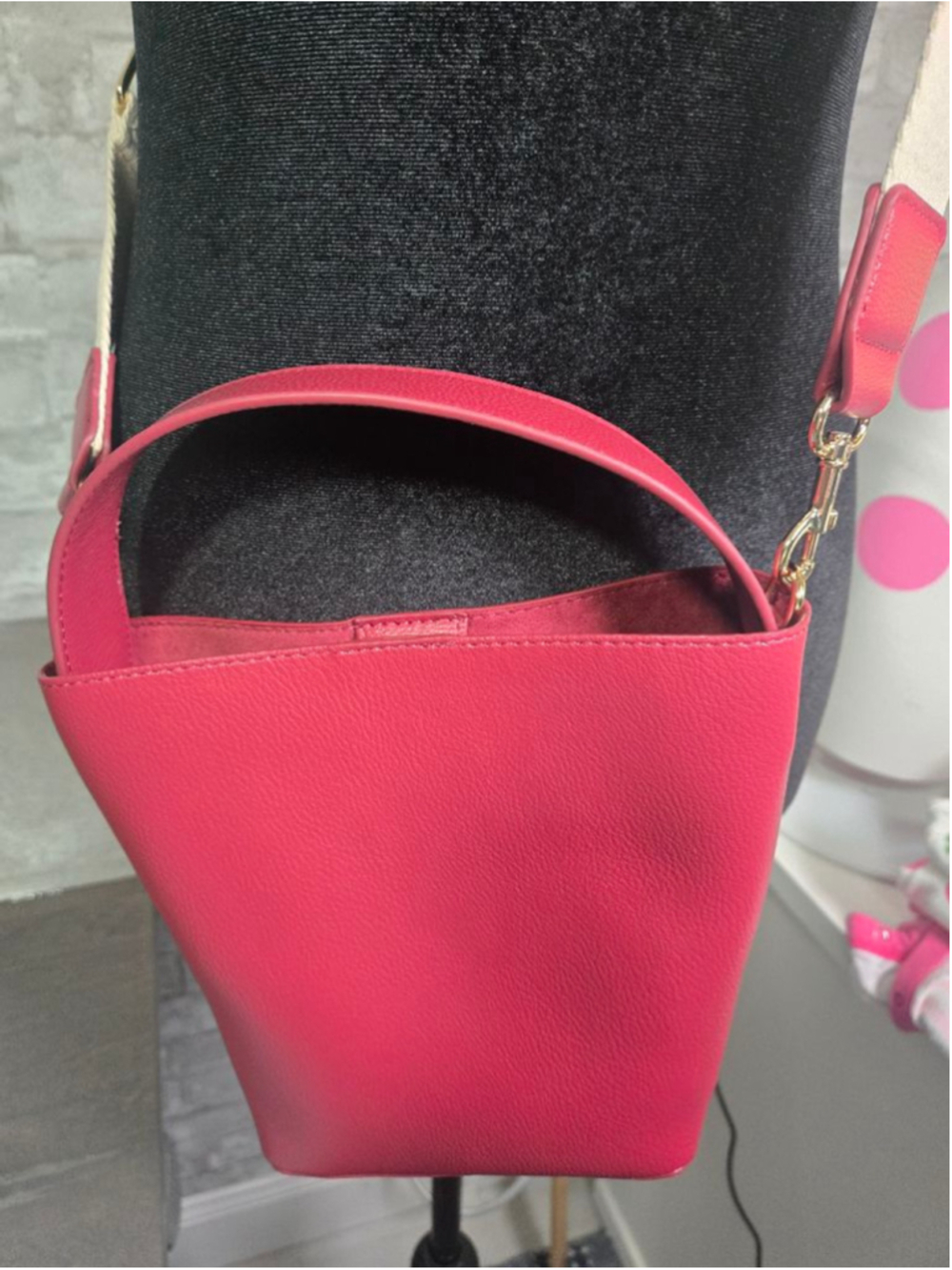 Universal Thread Red Crossbody Bag One Size with Beige Strap - Picture 2 of 7